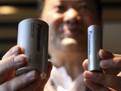 消息称特斯拉4680电池遭遇多个问题 求助中国供应商